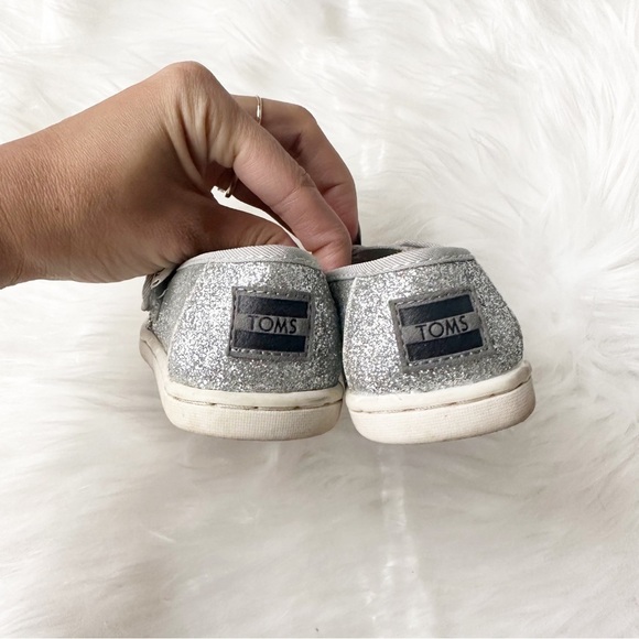 Toms Toddler Alpargata Silver Iridescent Glimmer Slip On Shoes 5 - Picture 5 of 6